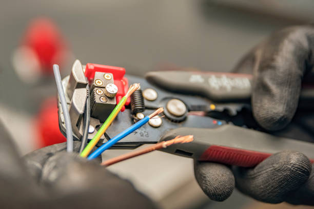 Best Emergency Electrical Repair  in Lilburn, GA